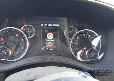 2021 Ram 2500 Big Horn 4X4 6'4 Box z USA, uszkodzony, nr VIN 3C6UR5DL5MG603673